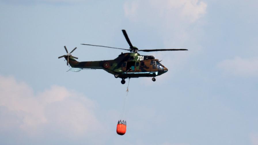 Военни и хеликоптери гасят огъня на границата, пожар и до Пловдив