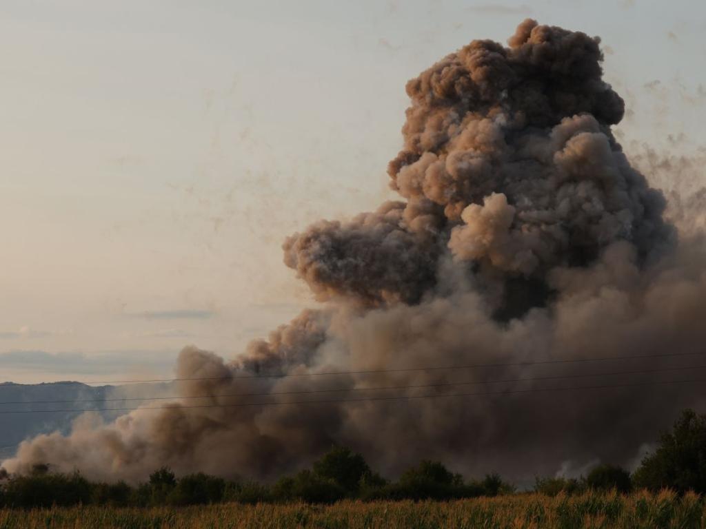 Една от версиите за взрива в складовете за фойерверки в