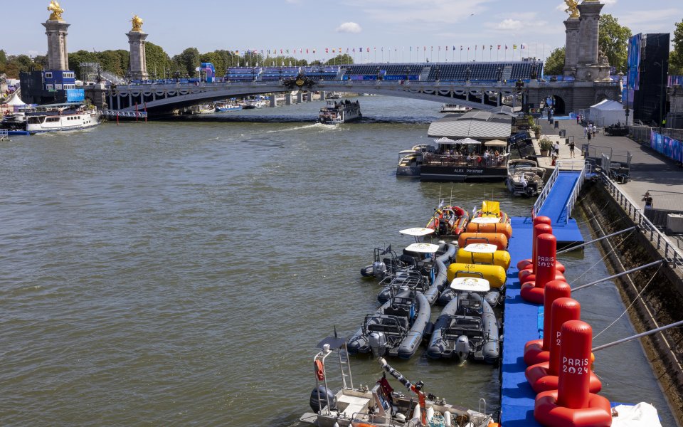 <script src=https://m4.netinfo.bg/gong/js/vi