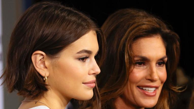  Вижте Синди Кроуфорд и порасналата ѝ щерка! 