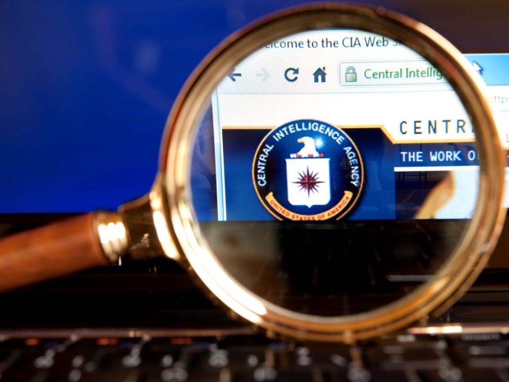 Бивш служител на ЦРУ беше осъден снощи на десет години