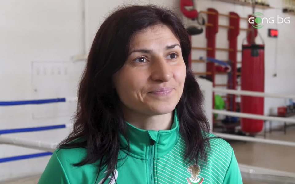 Стойка Кръстева е една от най-добрите български боксьорки. Тя се