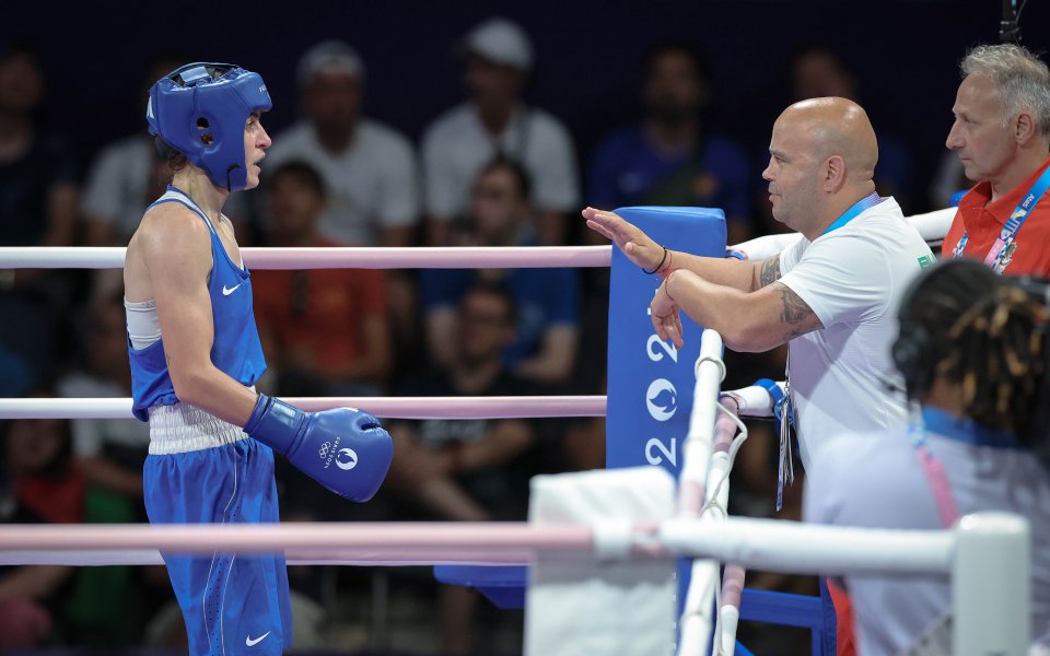 <script src=https://m4.netinfo.bg/gong/js/play