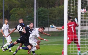 Лудогорец II излезе начело във Втора лига след 4:1 срещу Дунав