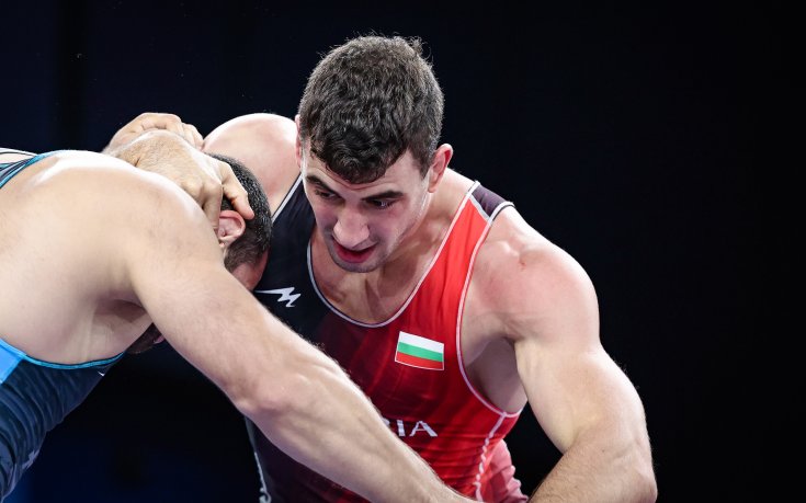 Много силен съперник застава на пътя на Новиков към финала