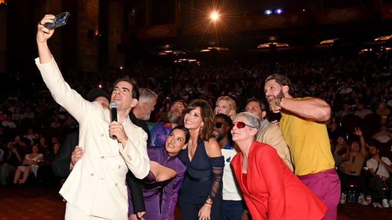  Кейт Бланшет облече лъжици 