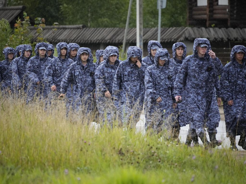 Руската национална гвардия съобщи днес че е поела охраната на
