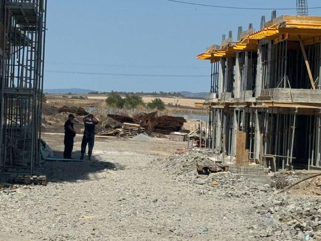 Строителен работник е починал при трудов инцидент след удар от