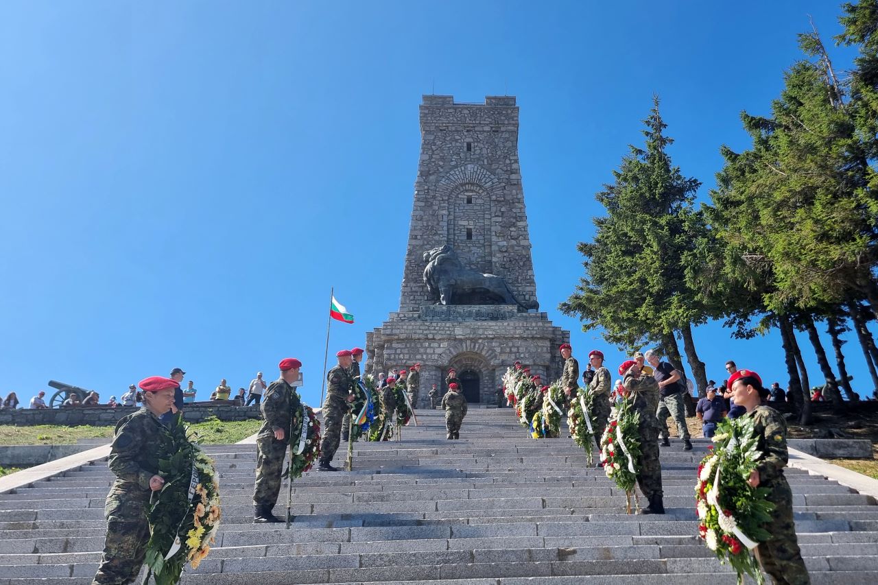 <p>Отбелязваме 147 години от Шипченската епопея. На връх Шипка ще се състои кулминацията на националните чествания, които започнаха на 19 август, съобщават от Община Габрово на страницата си, където е публикувана програмата за честванията.</p>