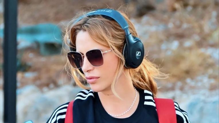  Ваня Щерева и порасналата Мила Роберт 