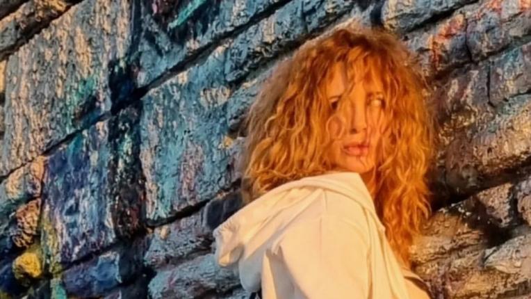  Ваня Щерева и порасналата Мила Роберт 