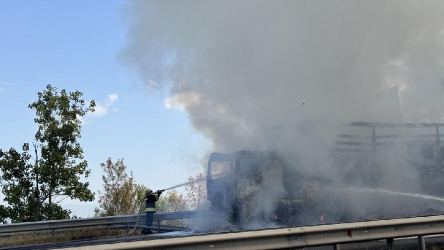 Тир се запали в движение на АМ 
