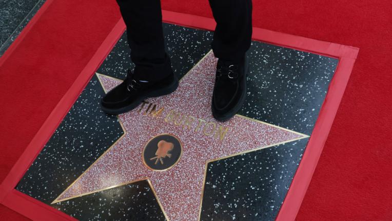  Ето по какъв начин Тим Бъртън получи звезда на Алеята на славата 