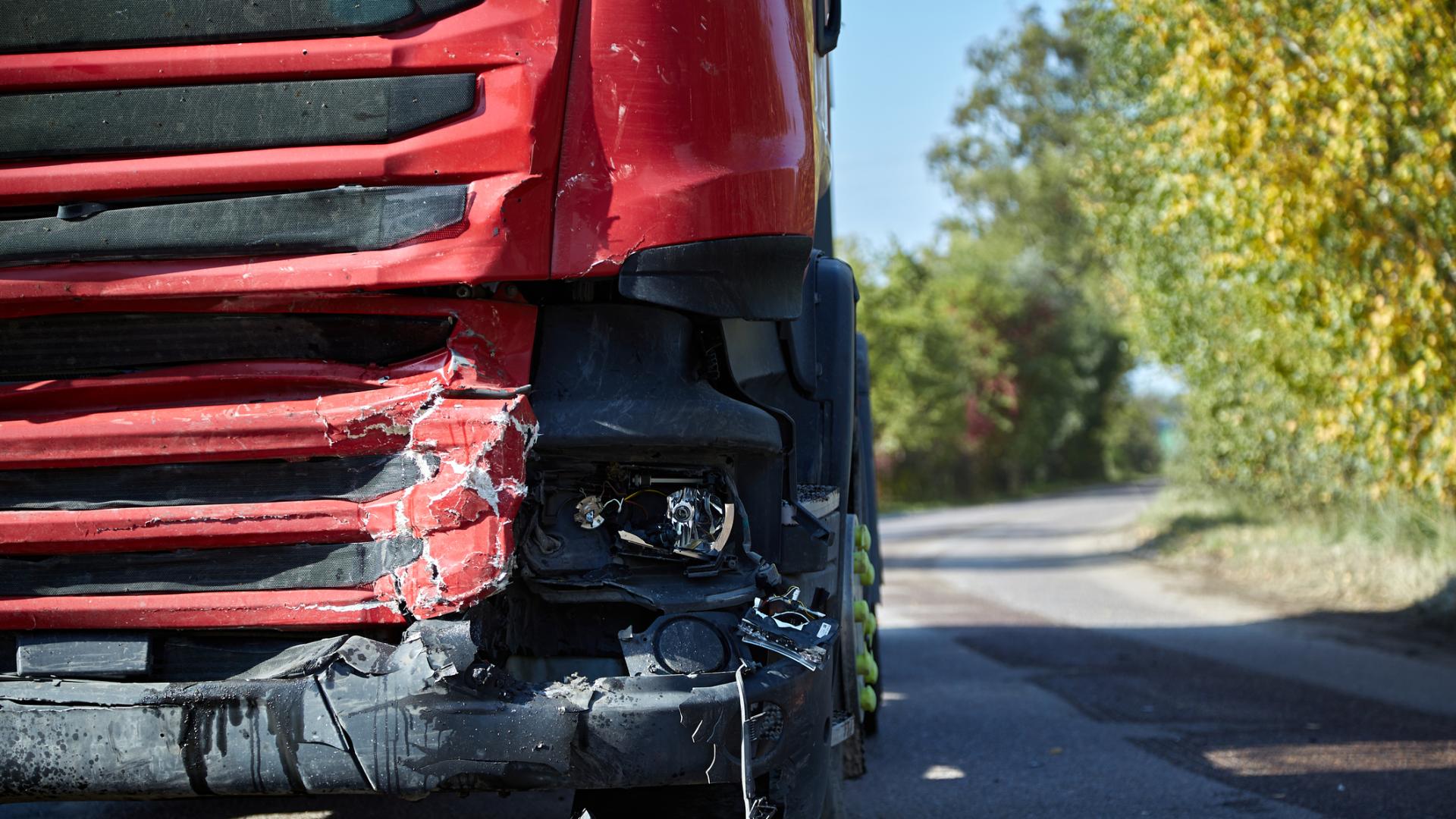 Шофьор на товарен автомобил загина при катастрофа в Плевенско съобщи