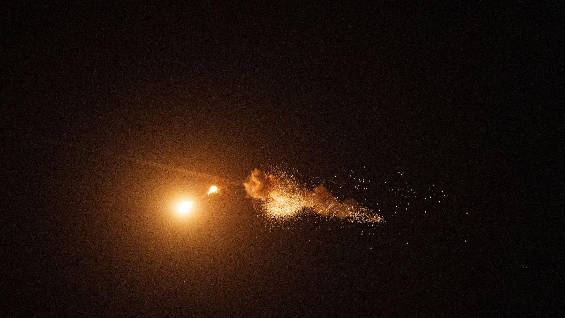 Руски удари убиха трима души в Украйна в събота съобщиха