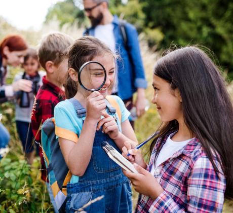 Съвременното родителство е като жонглиране с пет топки докато вървиш