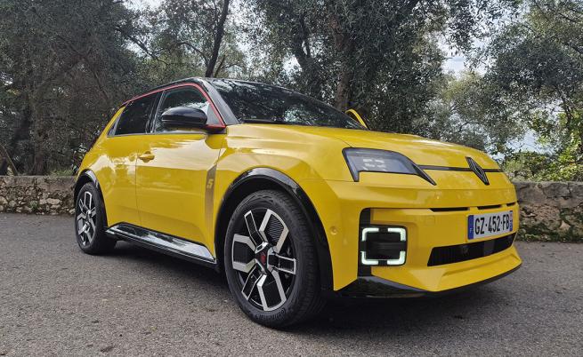  STOP&GO: Диаметър на завой от 10,3 м прави колата идеална за градския трафик 