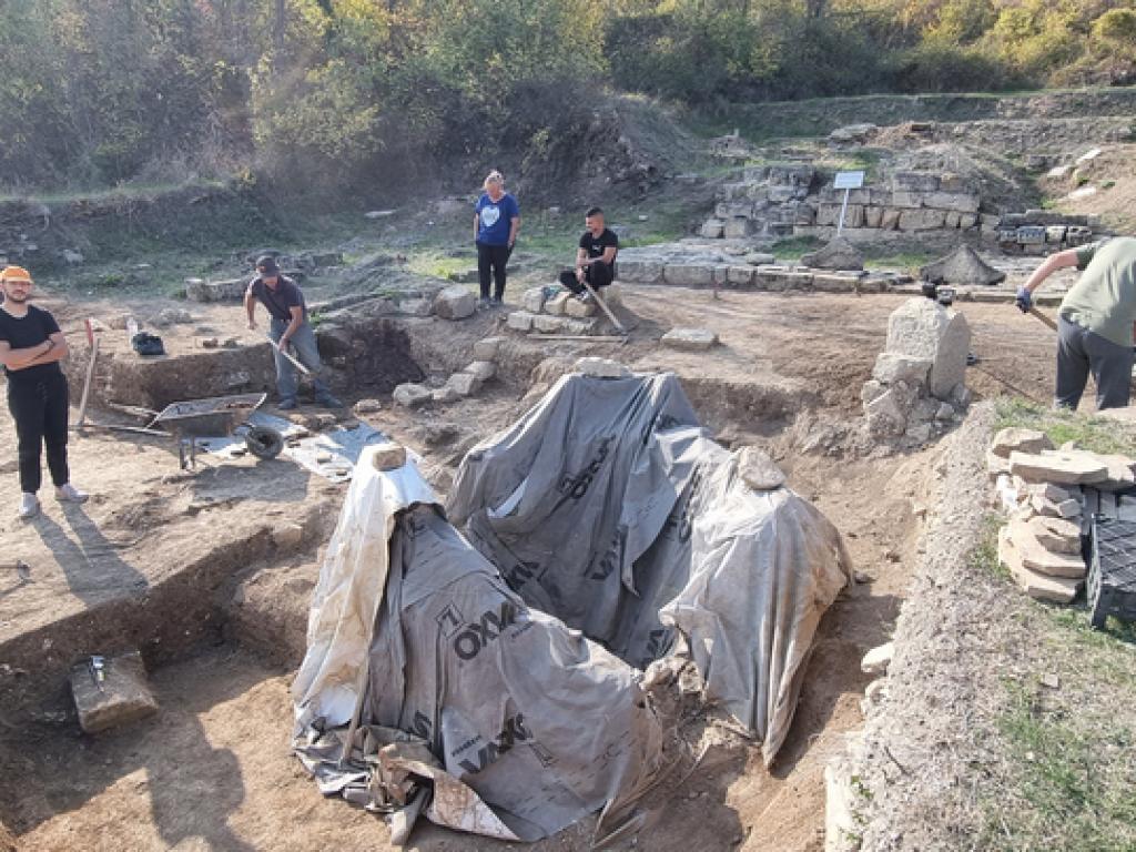 Нов зид водопровод и пещ са открити при археологически проучвания