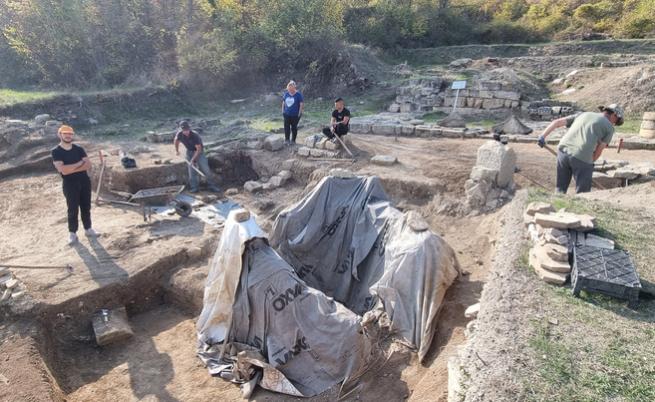 Откриха уникална находка в района на владетелската резиденция във Велики Преслав (СНИМКИ)