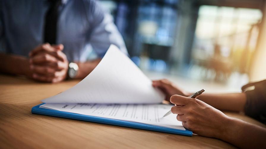 ДСБ предлагат отпадане на "такса нотариус" при прехвърляне на МПС