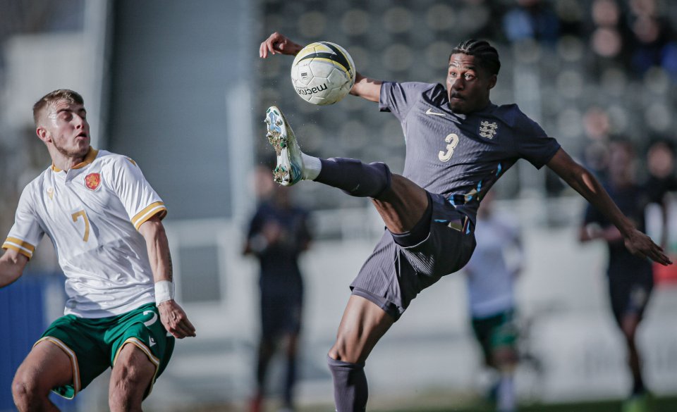 Англия U19 България U191