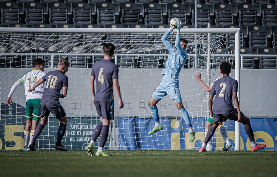 Англия U19 България U191