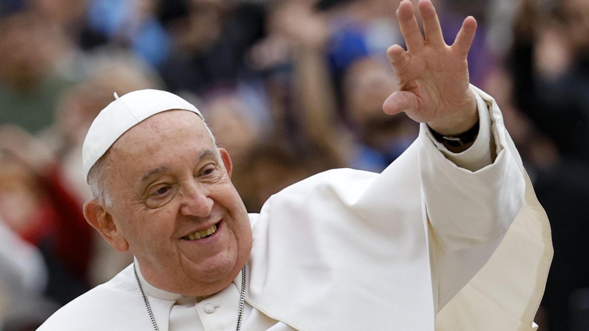 Състоянието на папа Франциск се подобрява след като лекарите промениха