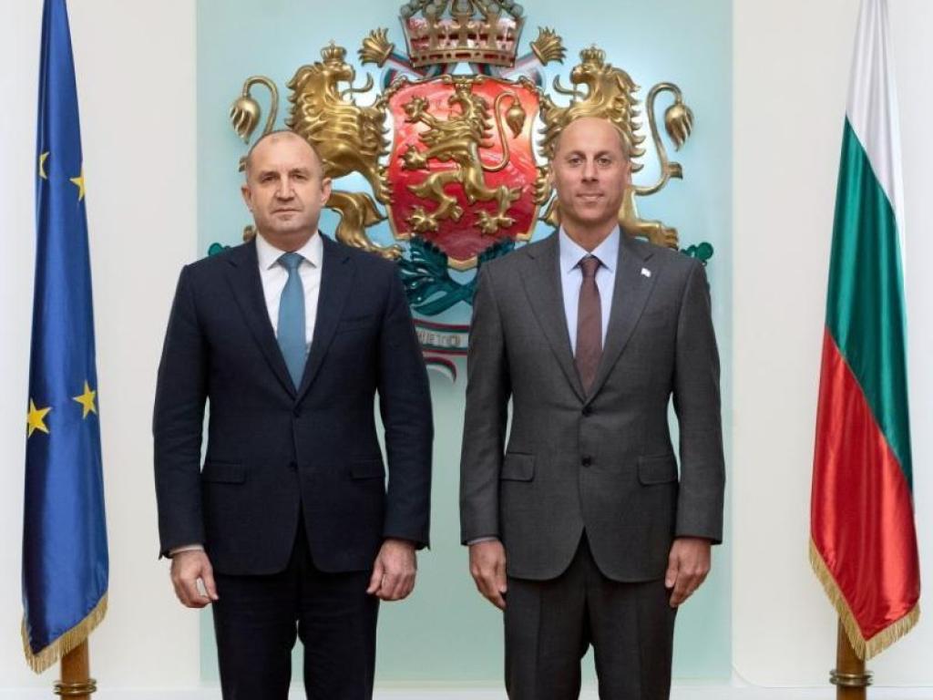 Грузинският посланик в България Отар Бердзенишвили обяви в публикация в