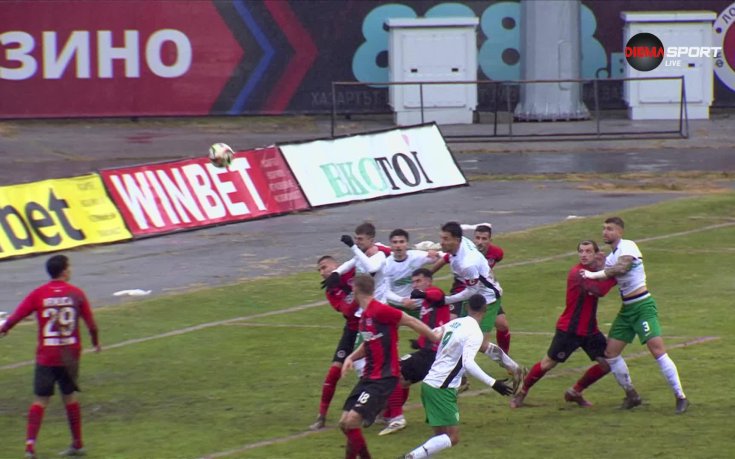Берое се върна в мача с гол на Скуадроне