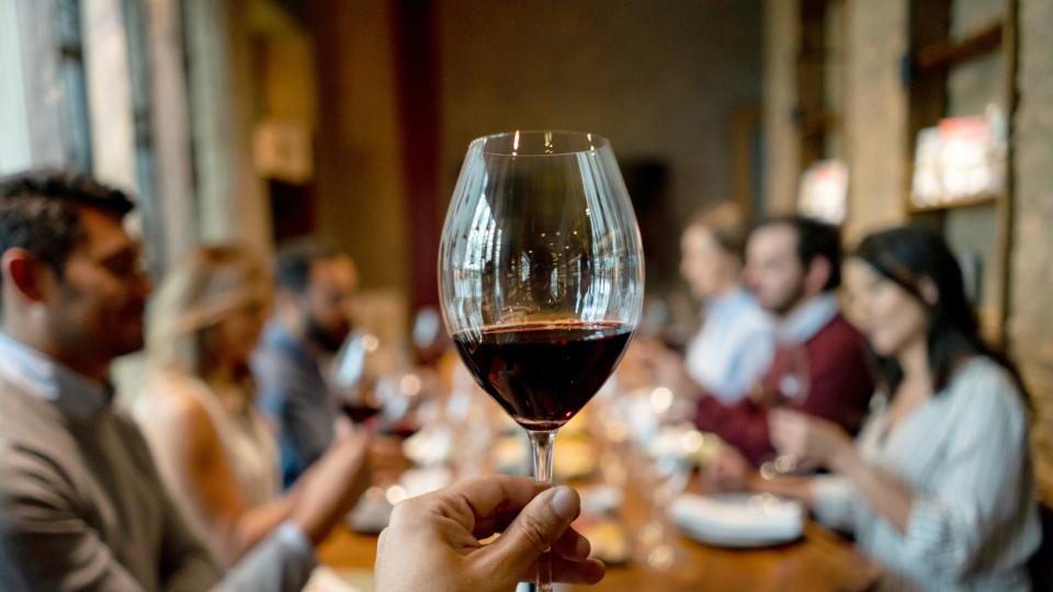 Сезонът на червеното вино е тук и ароматната напитка ще