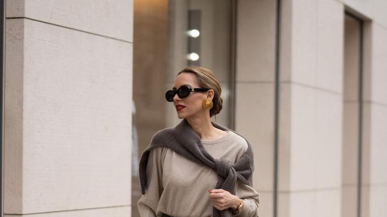  Как да съвместим стилно пуловера? 