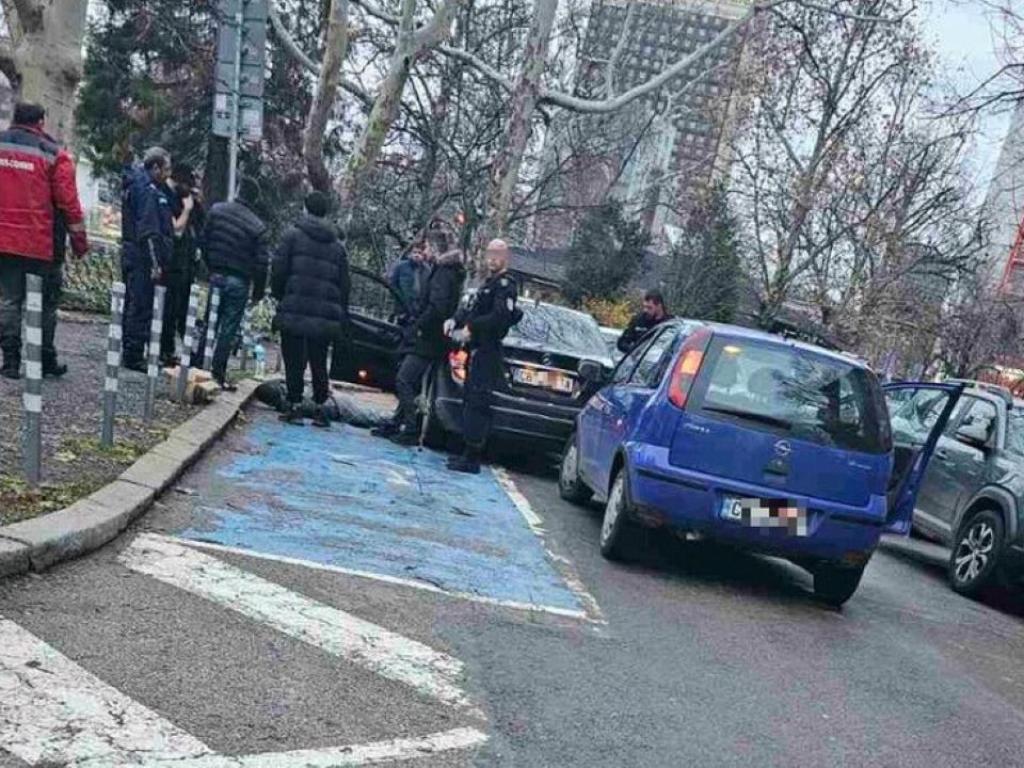 Няколко коли са ударени при полицейско преследване в София научи