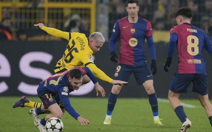 Защитник на Борусия Дортмунд колабирал по време на мача с Барселона