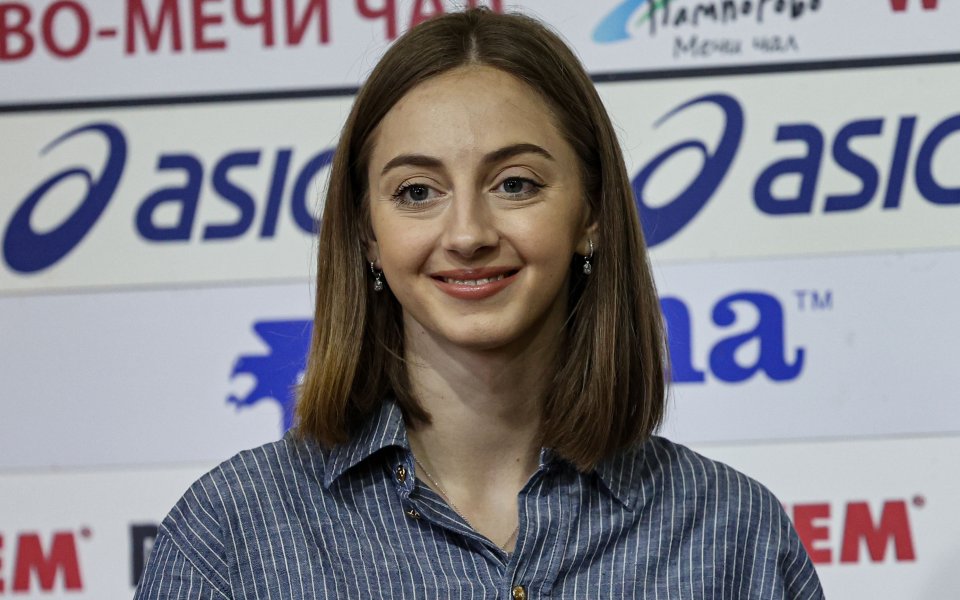 Олимпийската вицешампионка по художествена гимнастика Боряна Калейн предостави ценно дарение