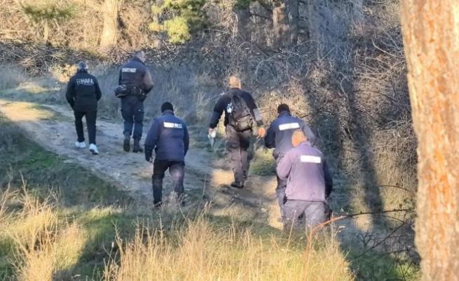 Продължават да търсят 13-годишния Николай от Конаре, в акцията се включи спасителят на Сашко от Перник