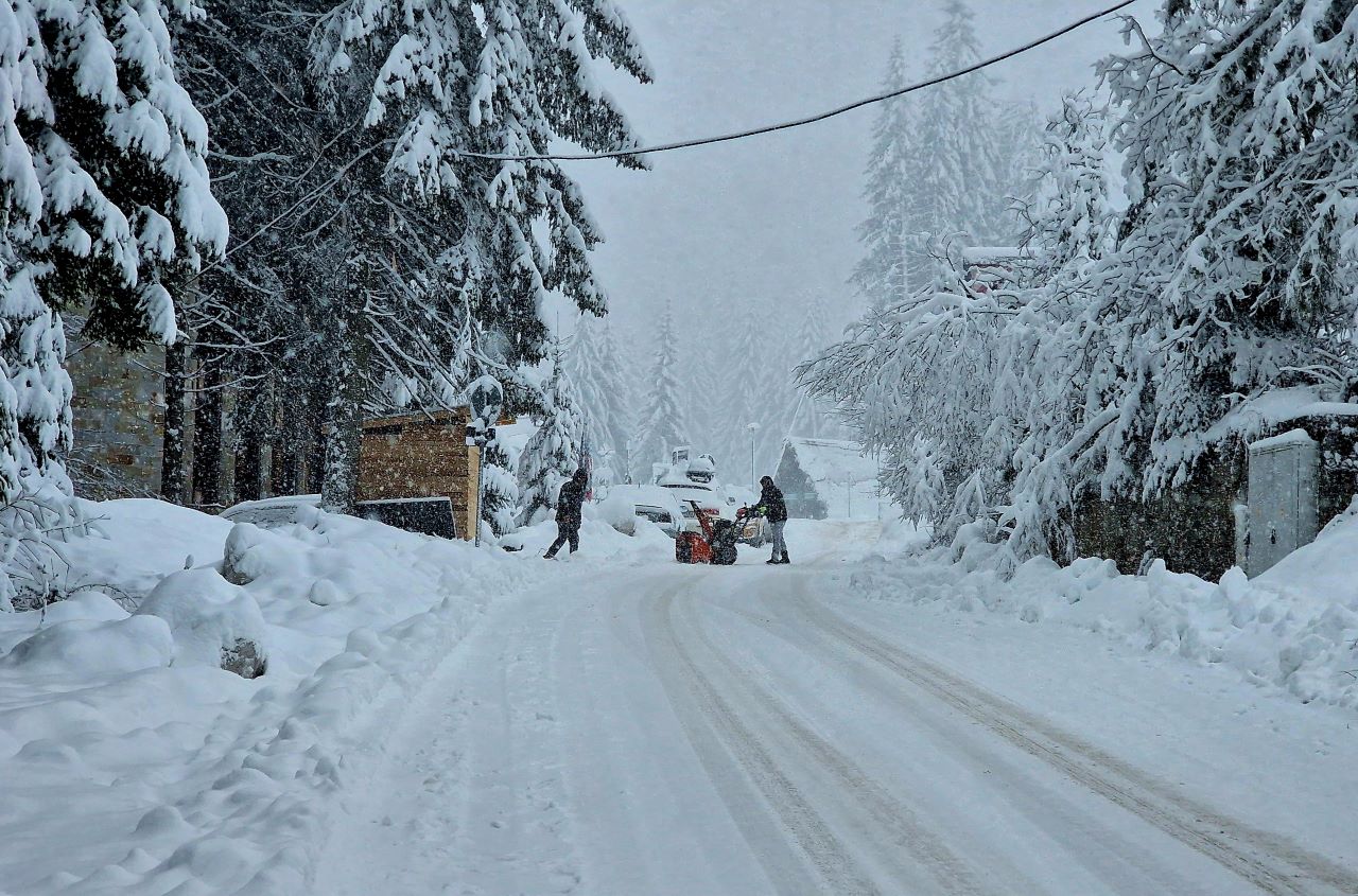 Пампорово посреща туристи с 15 см сняг и реновирана детска ски градина