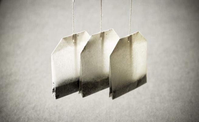 Пакетчетата за чай освобождават частици микропластмаса