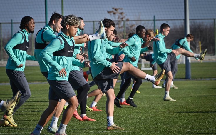 Ботев проведе първа тренировка на турска земя