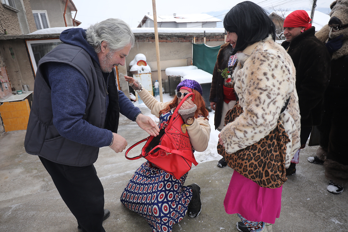 <p>Местна Сурова в село Кралев дол</p>