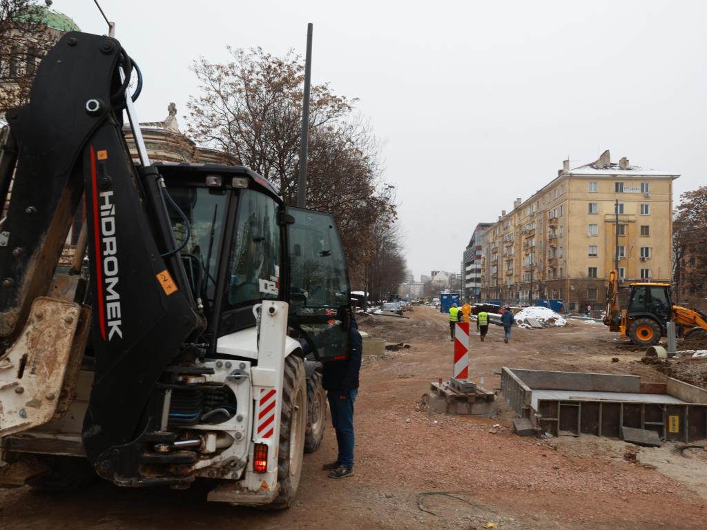 Граждани направиха протестна разходка около ремонта на ул. „Опълченска“ в София