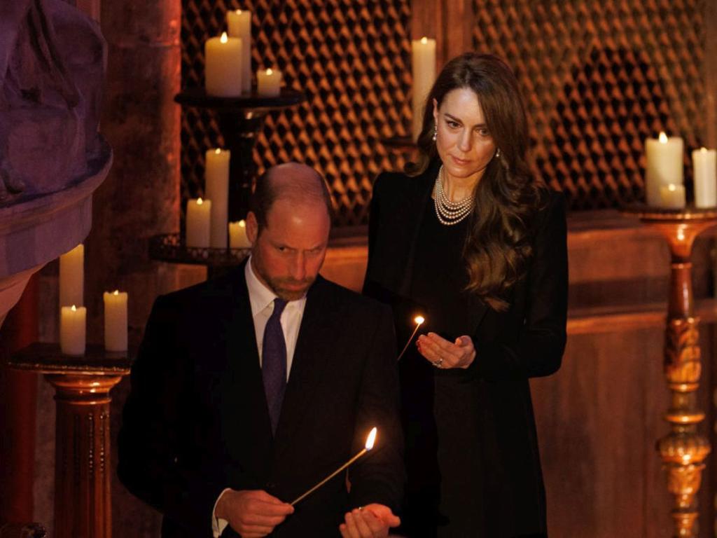 Принц Уилям и Кейт Мидълтън присъстваха на церемония в памет