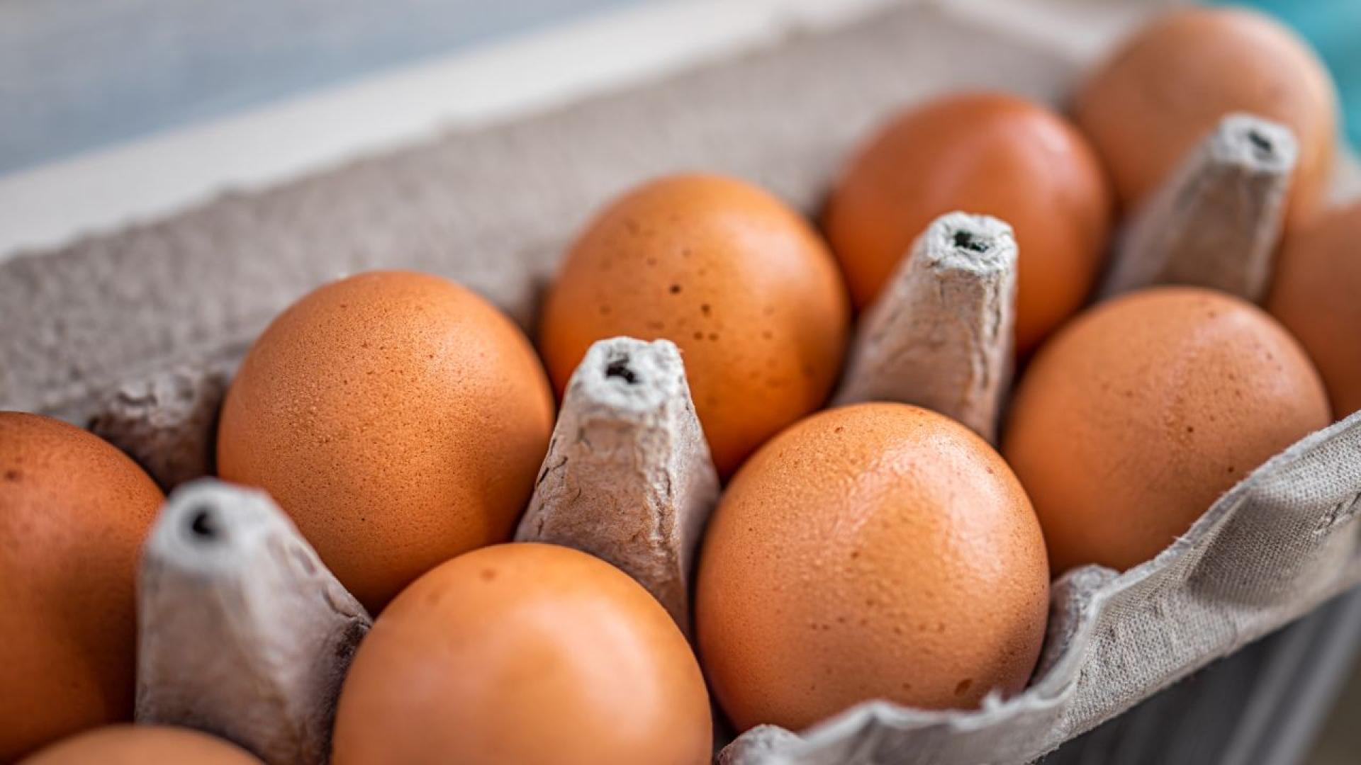 Цените на яйцата в САЩ продължават да растат заради разпространението