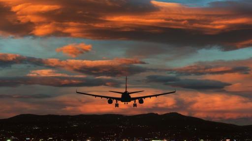 EASA призова авиокомпаниите да избягват полети над Иран, Ирак и Ливан