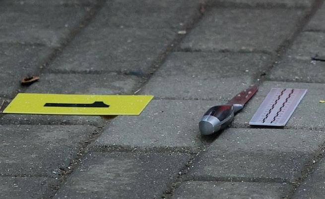 Шокиращи случаи в Самоков, момиче заплашва с нож, а момче удря с бокс друго дете