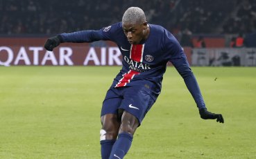 Трансферна цел на Ман Юнайтед поднови договора си с ПСЖ