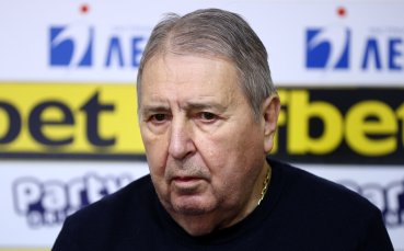 Стефан Стайков: Веласкес трябва да се спре на един състав