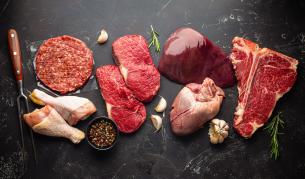 Жена яде 2 кг сурово месо дневно: Какво се е случило с тялото ѝ