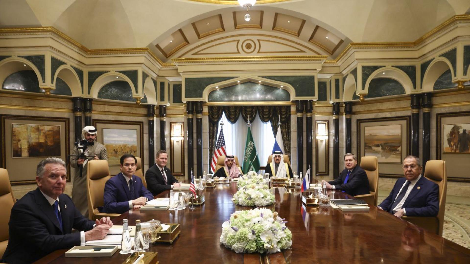 Делегациите на Украйна и САЩ започнаха днес очакваната с голям