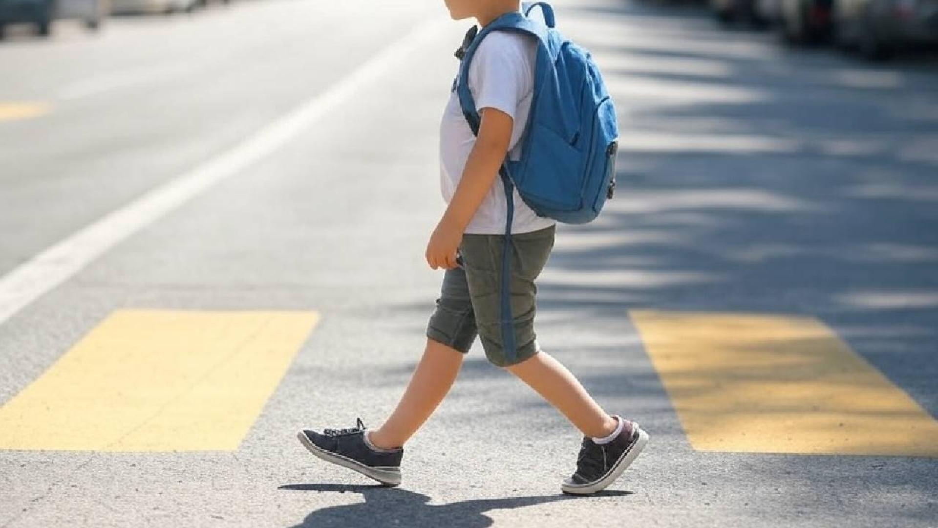 Всеки ден родители изпращат децата си със страх на училище