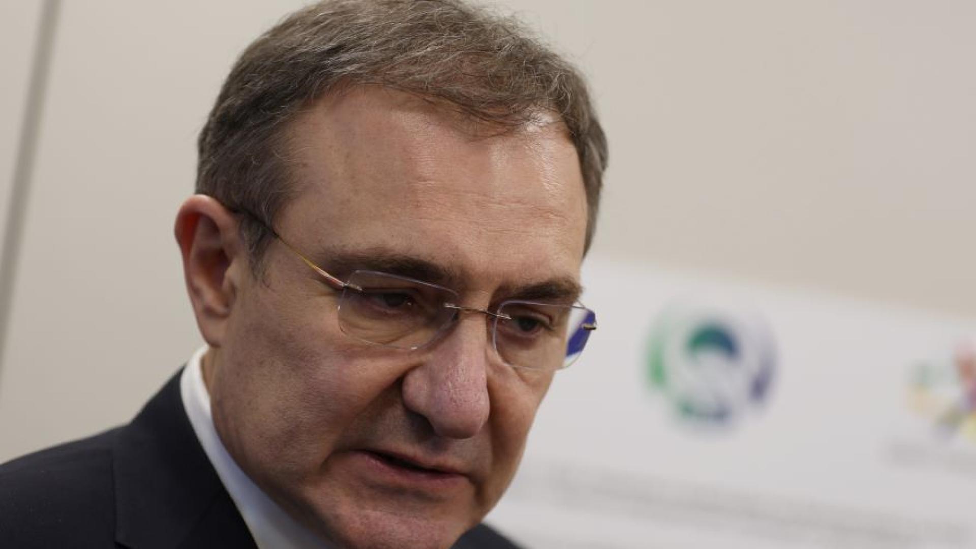 В момента се извършва ремонт на всички 81 дома за